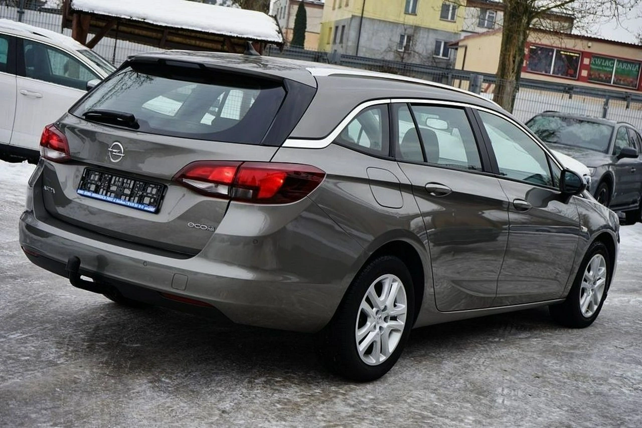 Opel Astra - Zdjęcie 6