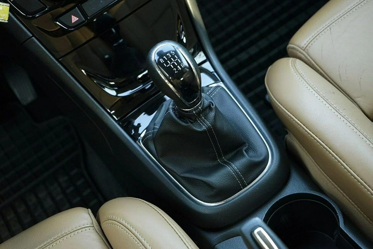 Opel Mokka - Zdjęcie 30