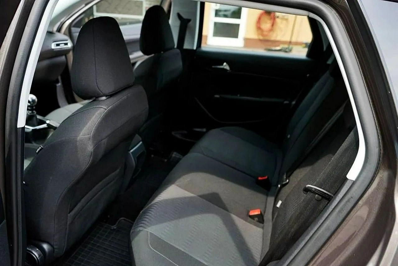 Peugeot 308 - Zdjęcie 13
