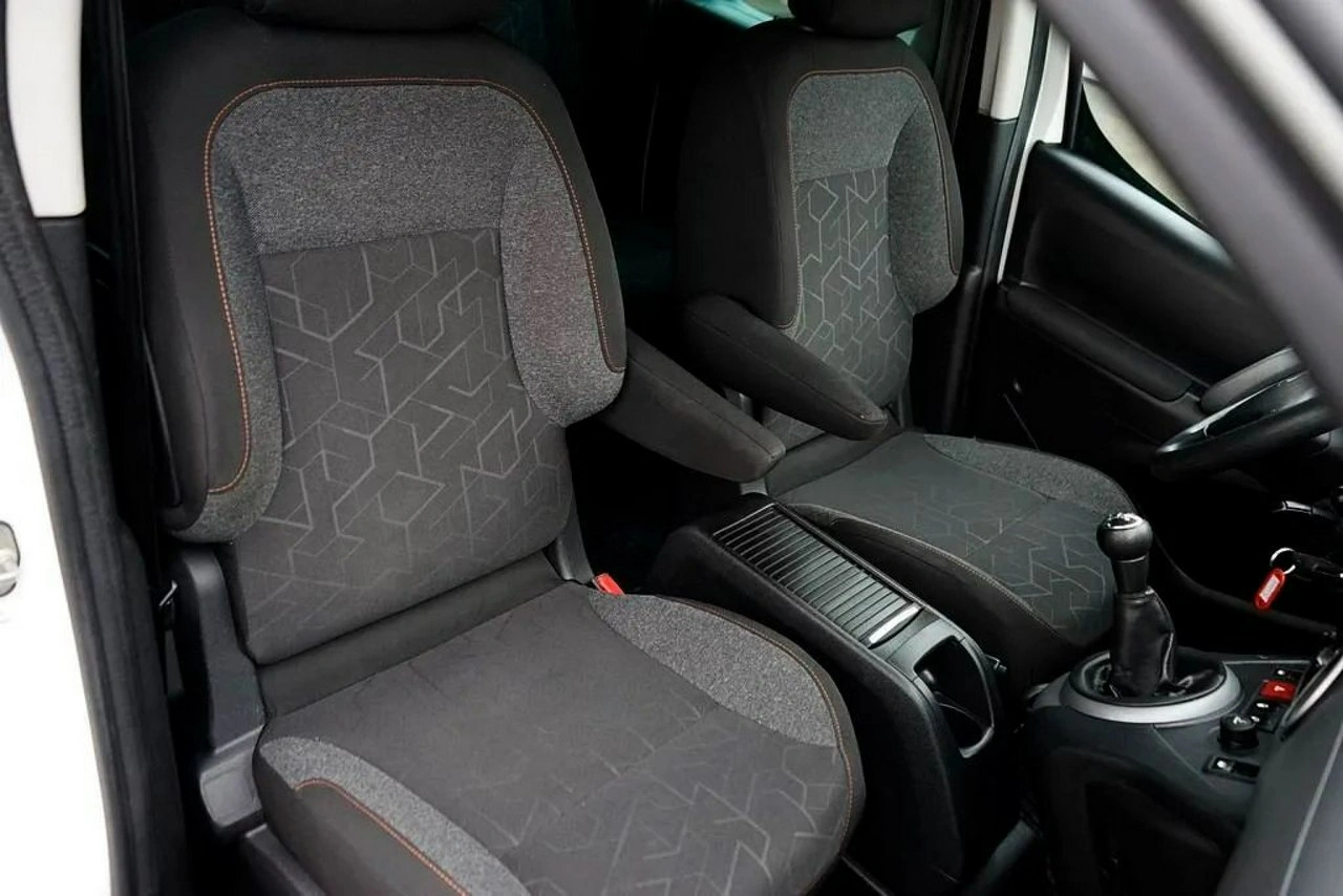 Peugeot Partner - Zdjęcie 16