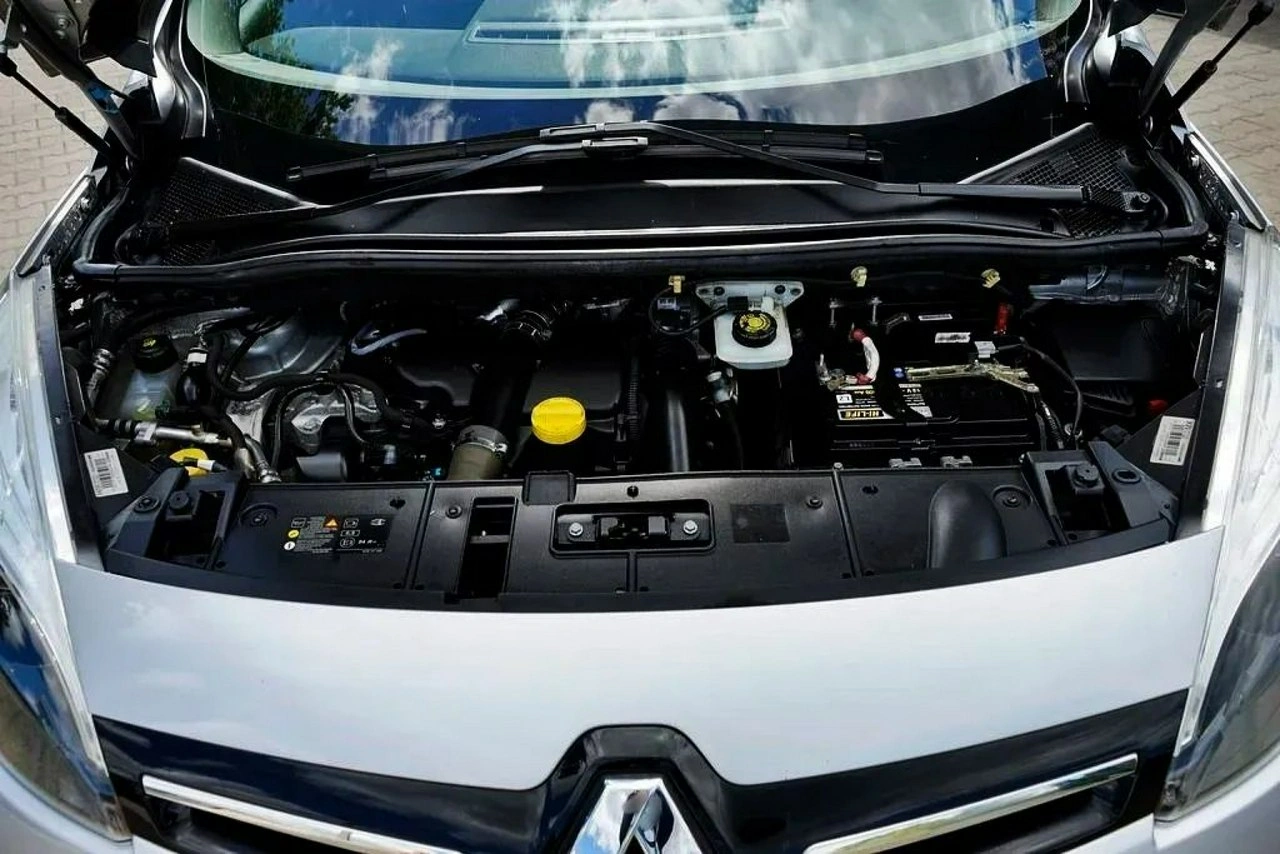 Renault Scenic - Zdjęcie 14