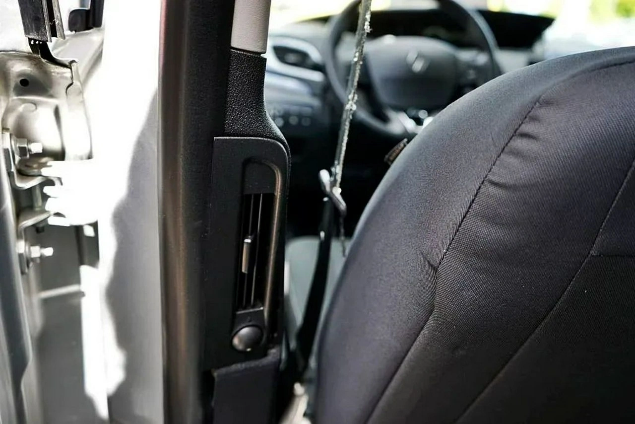 Renault Scenic - Zdjęcie 22