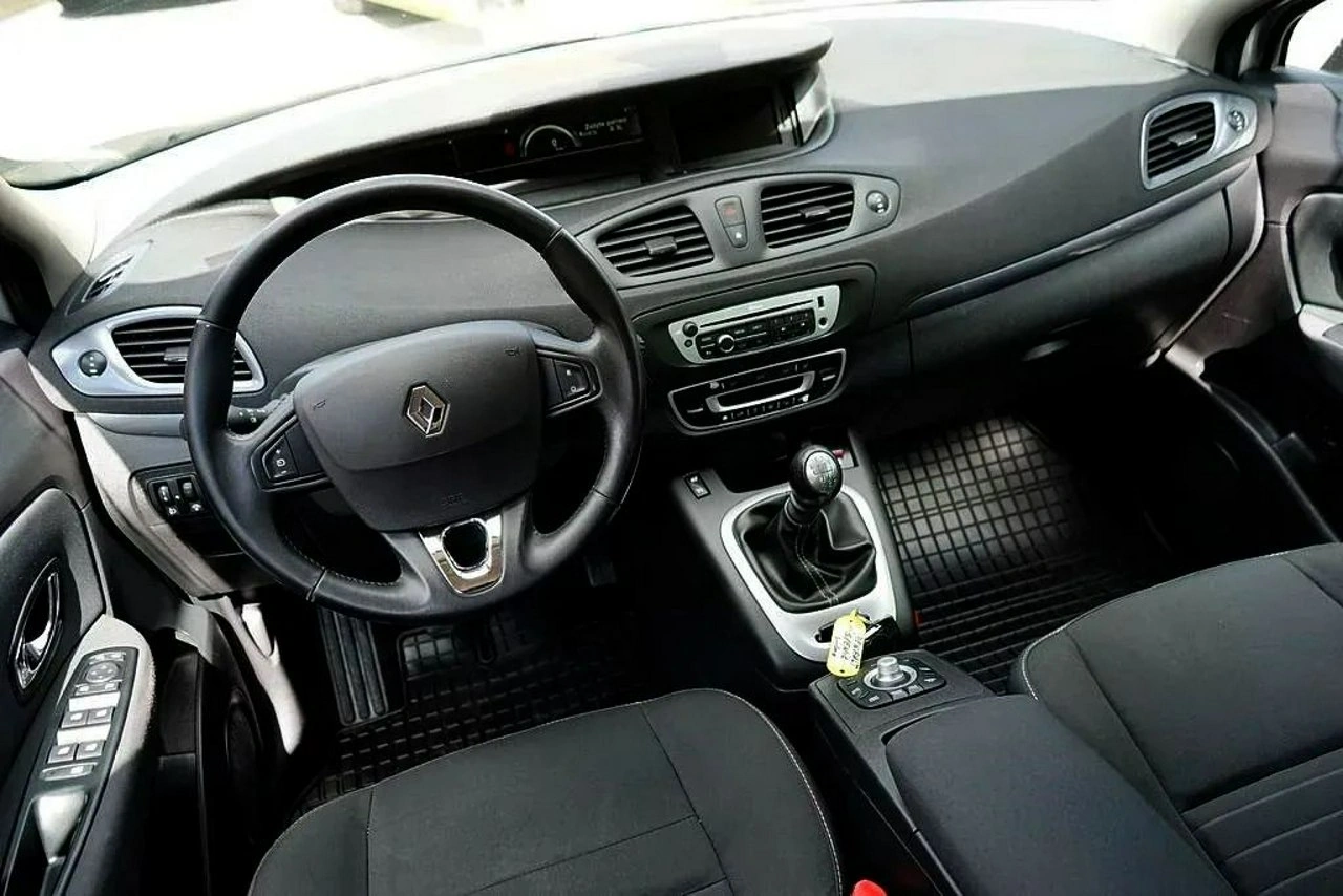 Renault Scenic - Zdjęcie 25