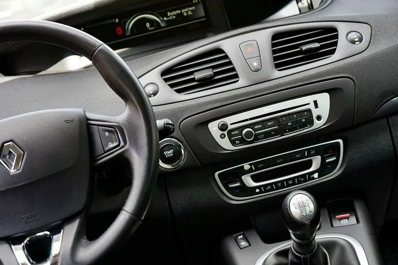 Renault Scenic - Zdjęcie 26