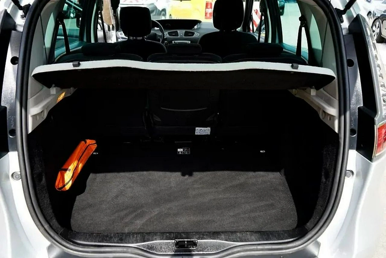 Renault Scenic - Zdjęcie 33