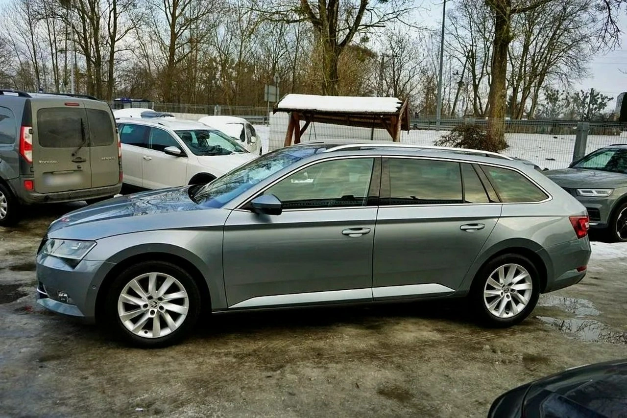 Skoda Superb - Zdjęcie 7