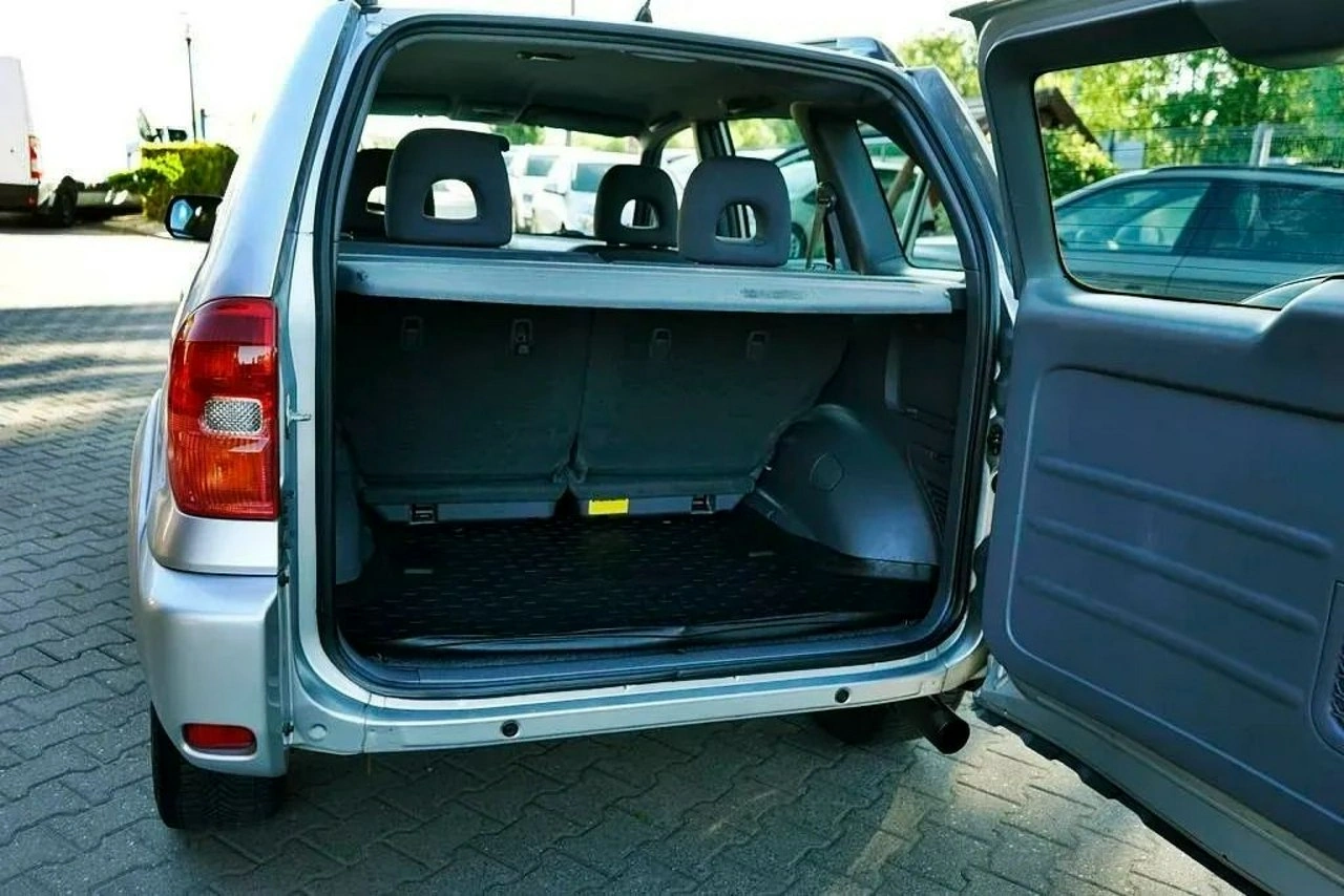 Toyota RAV-4 - Zdjęcie 21