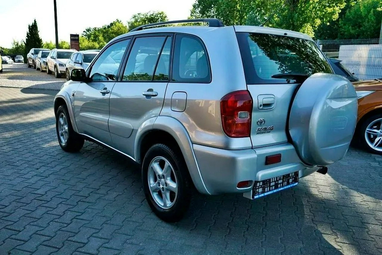Toyota RAV-4 - Zdjęcie 4