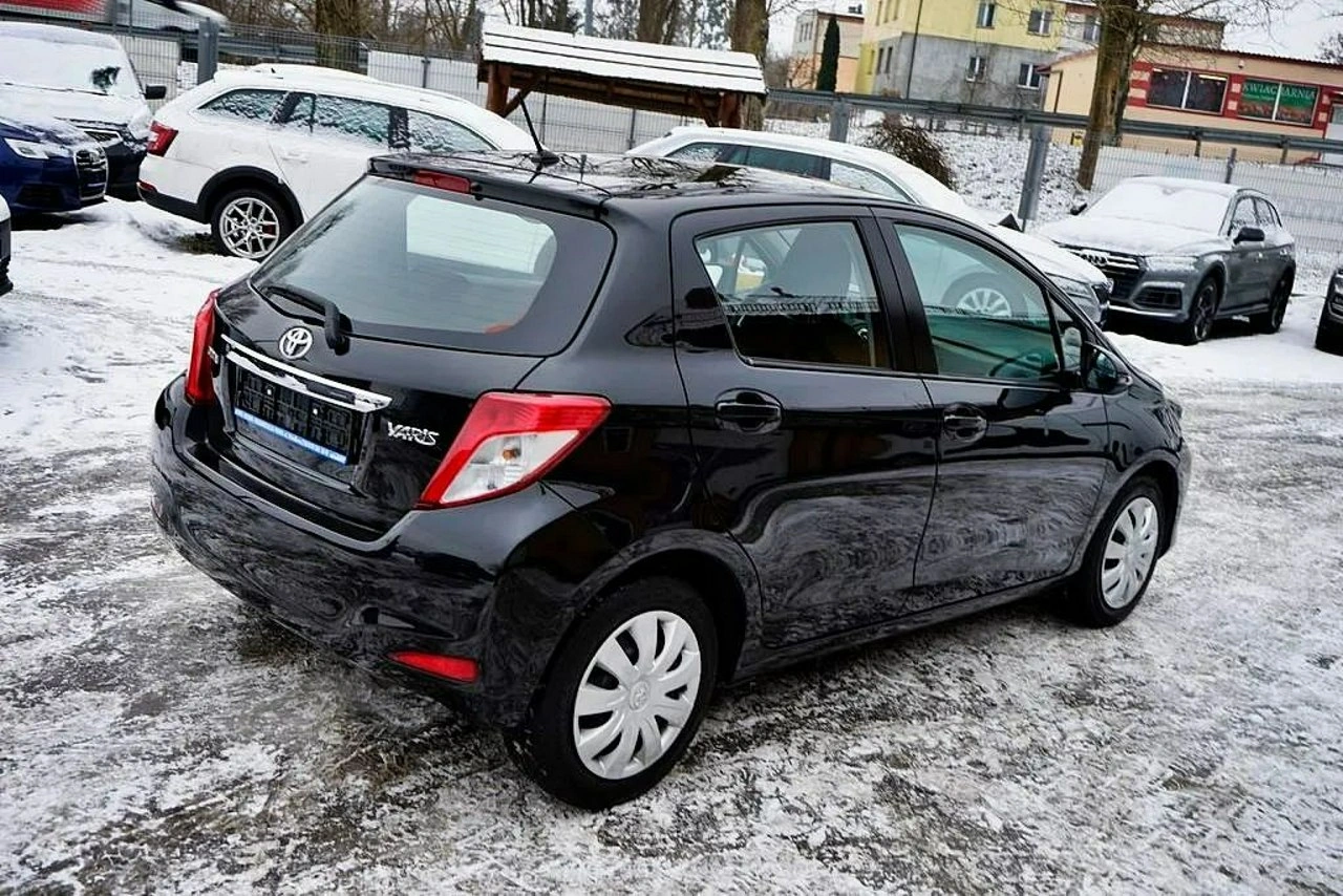 Toyota Yaris - Zdjęcie 5