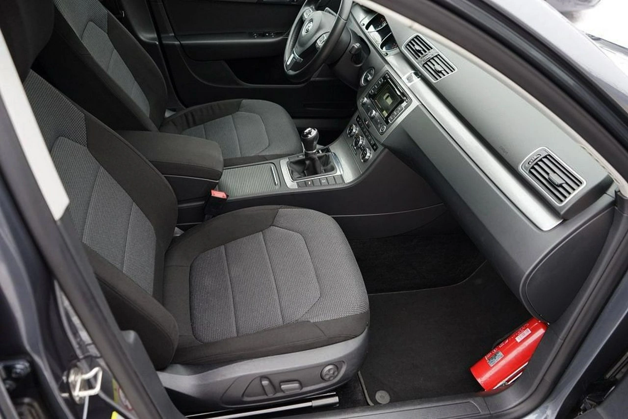 Volkswagen Passat - Zdjęcie 17