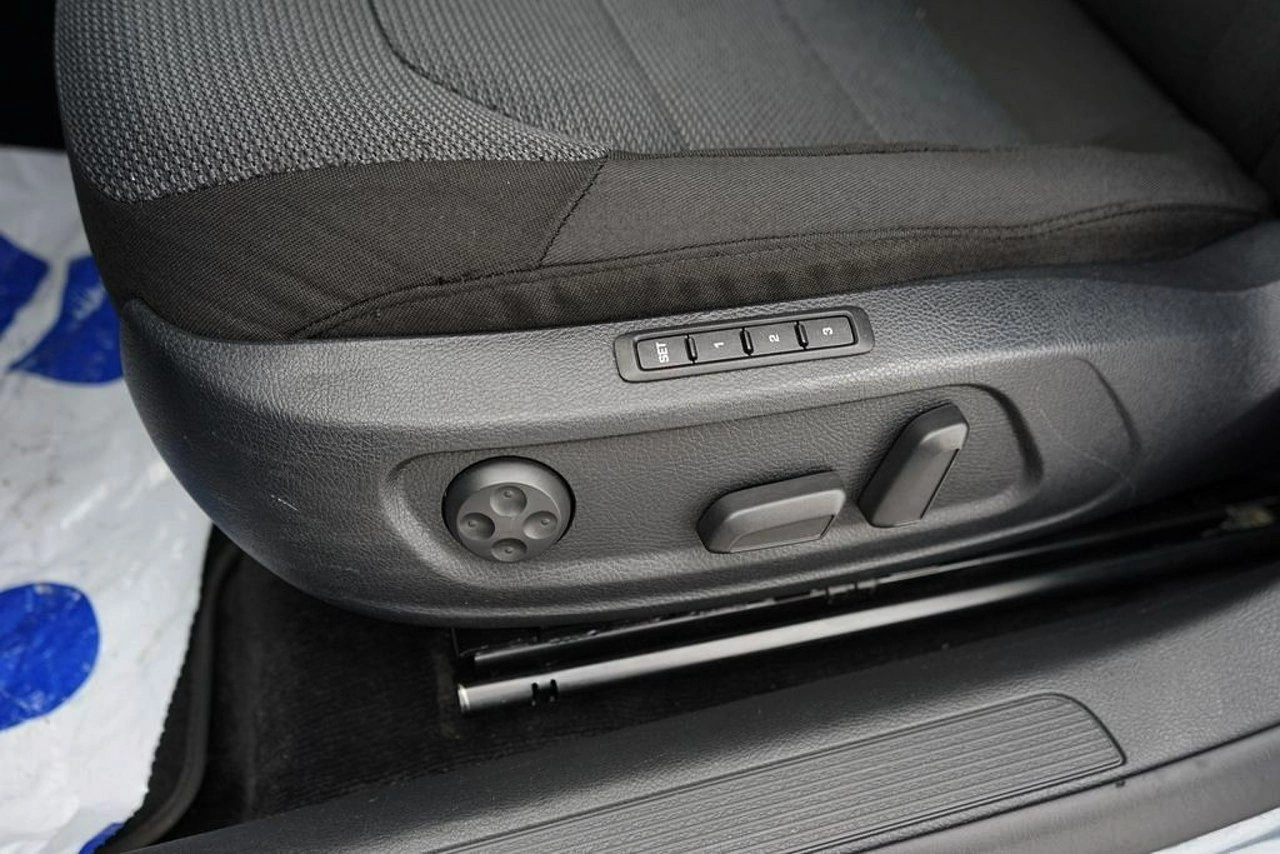 Volkswagen Passat - Zdjęcie 18