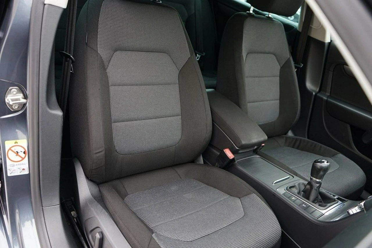 Volkswagen Passat - Zdjęcie 21