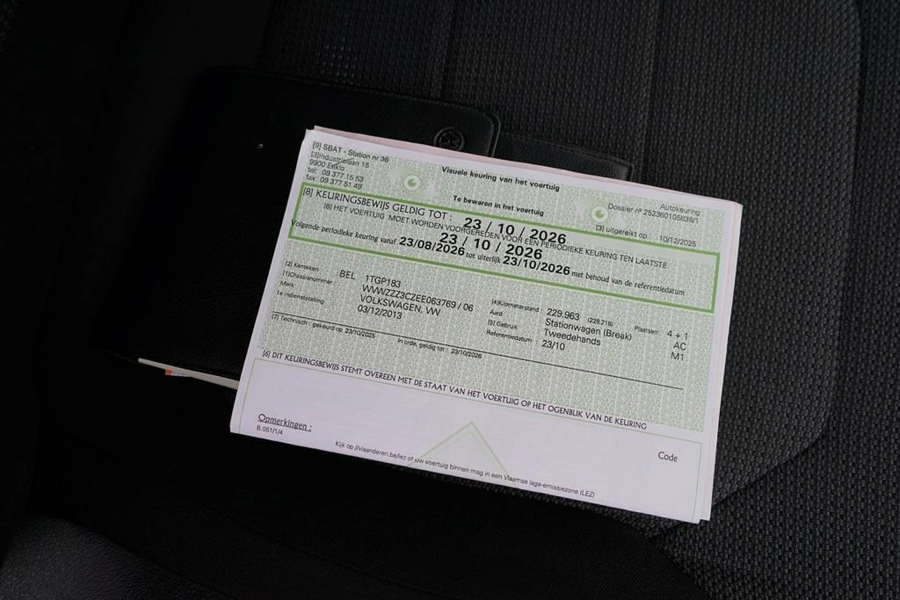 Volkswagen Passat - Zdjęcie 30