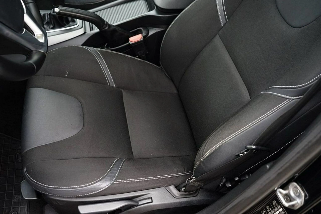 Volvo V40 - Zdjęcie 10