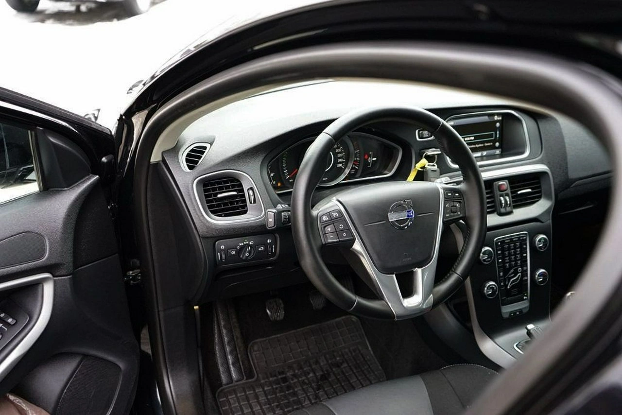 Volvo V40 - Zdjęcie 14