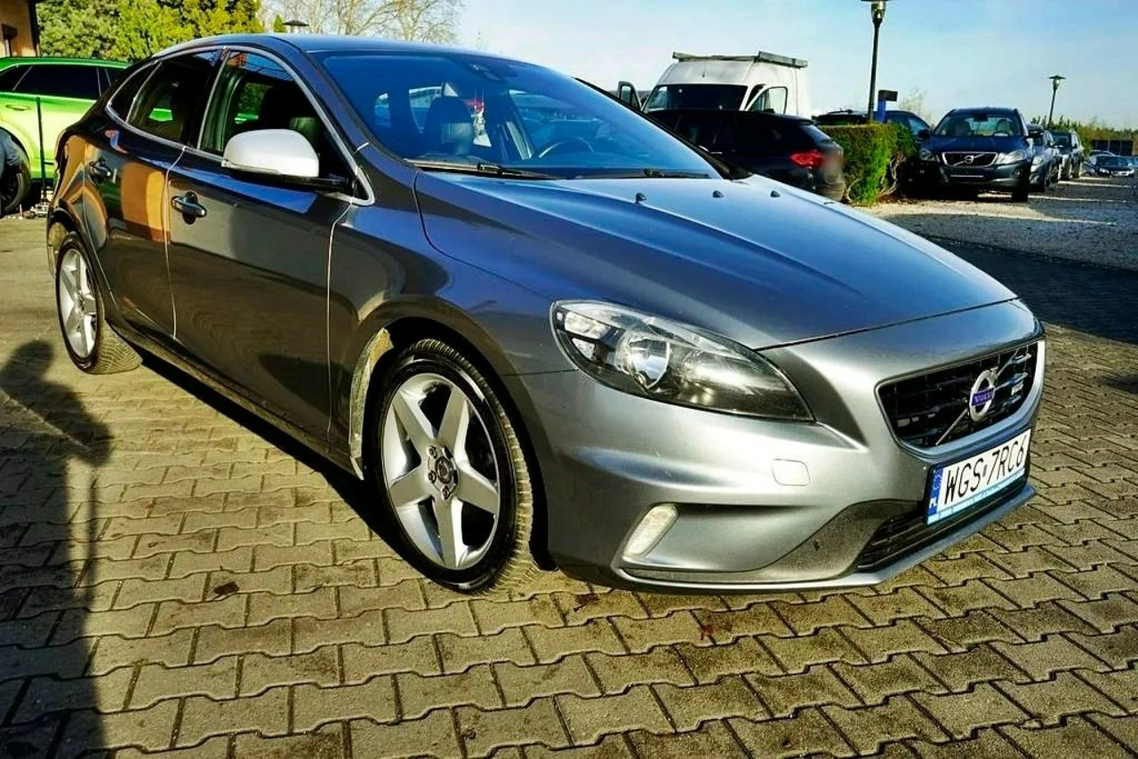 Volvo V40 - Zdjęcie 2