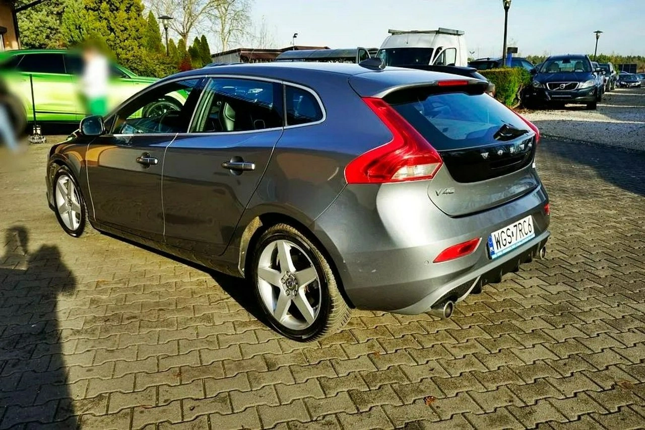 Volvo V40 - Zdjęcie 4