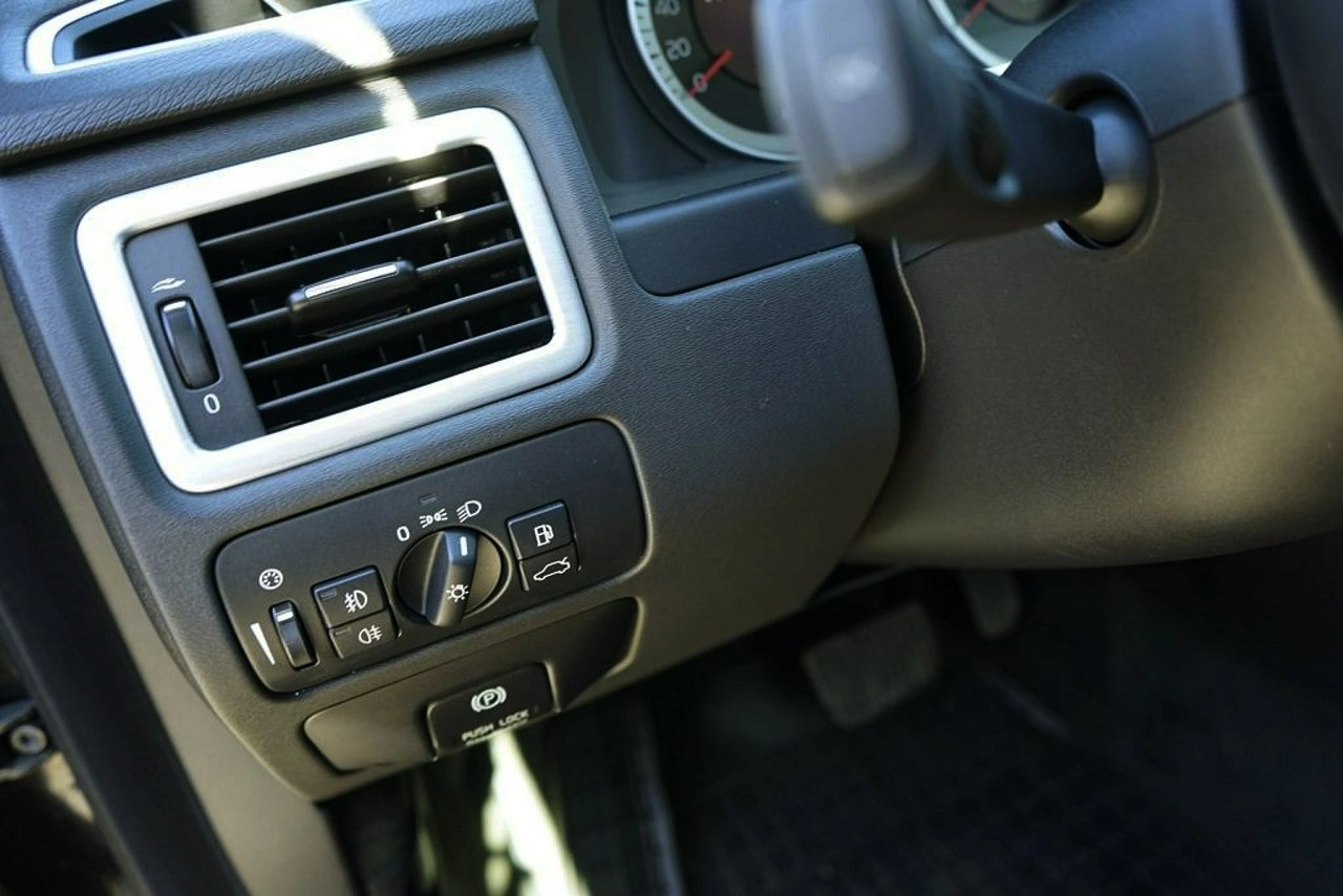 Volvo V70 - Zdjęcie 24