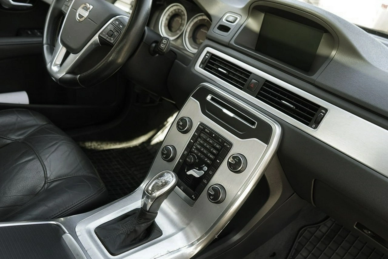 Volvo V70 - Zdjęcie 30