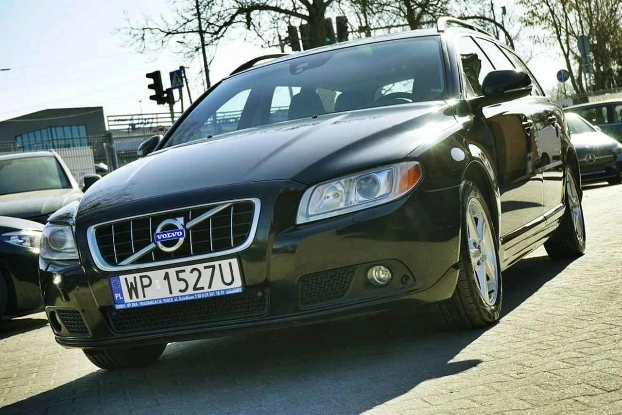 Volvo V70 - Główne zdjęcie