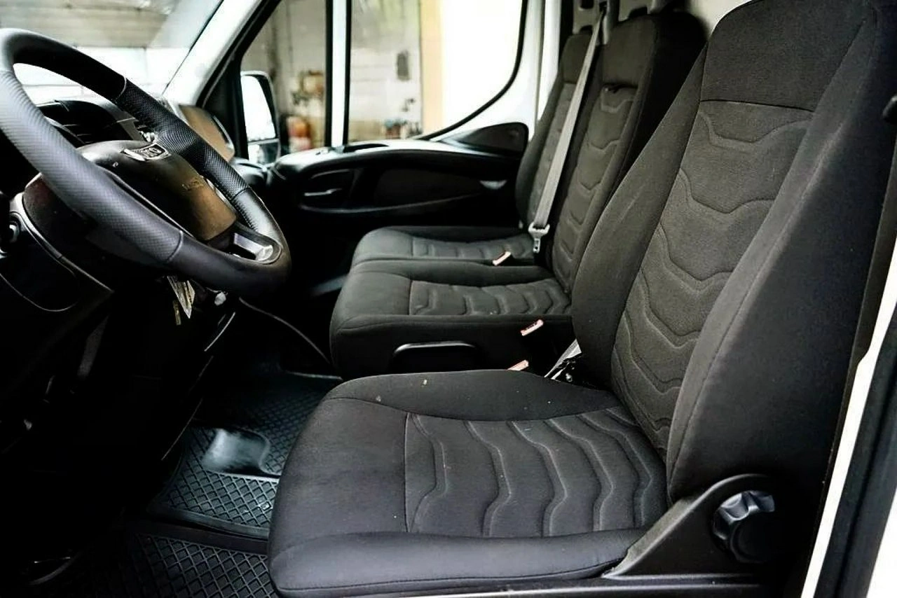 Iveco Daily - Zdjęcie 11