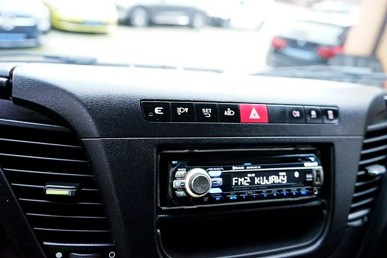 Iveco Daily - Zdjęcie 14