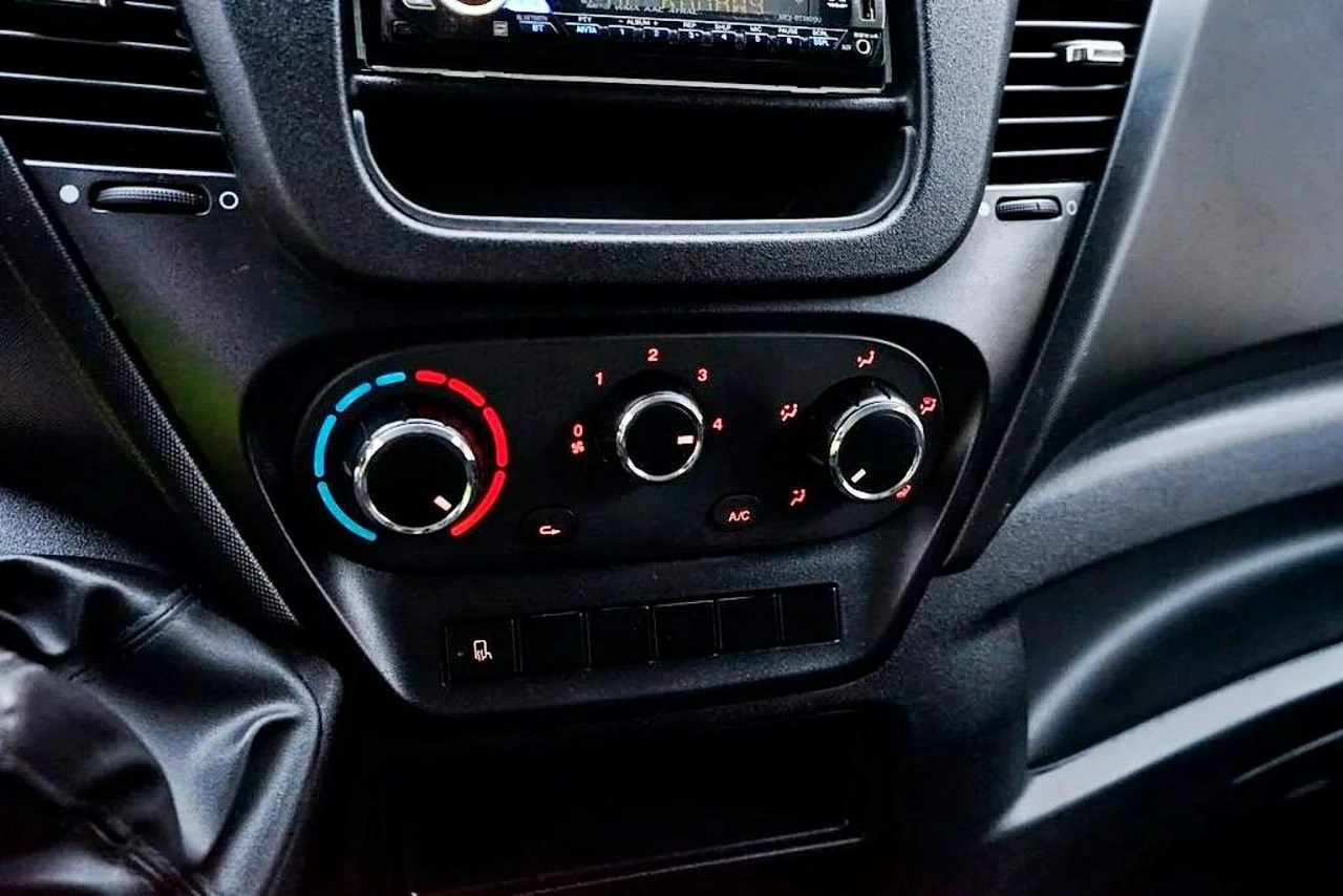 Iveco Daily - Zdjęcie 16