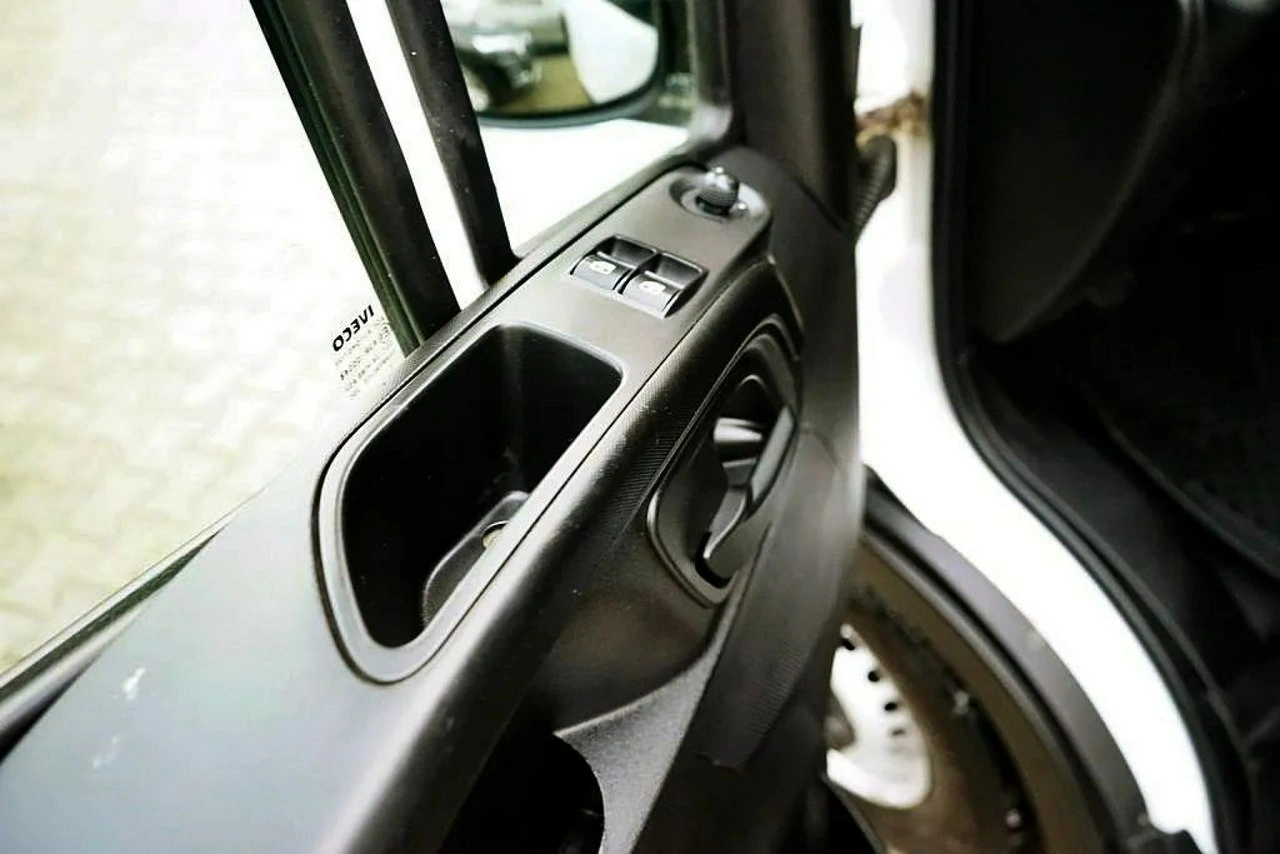 Iveco Daily - Zdjęcie 8