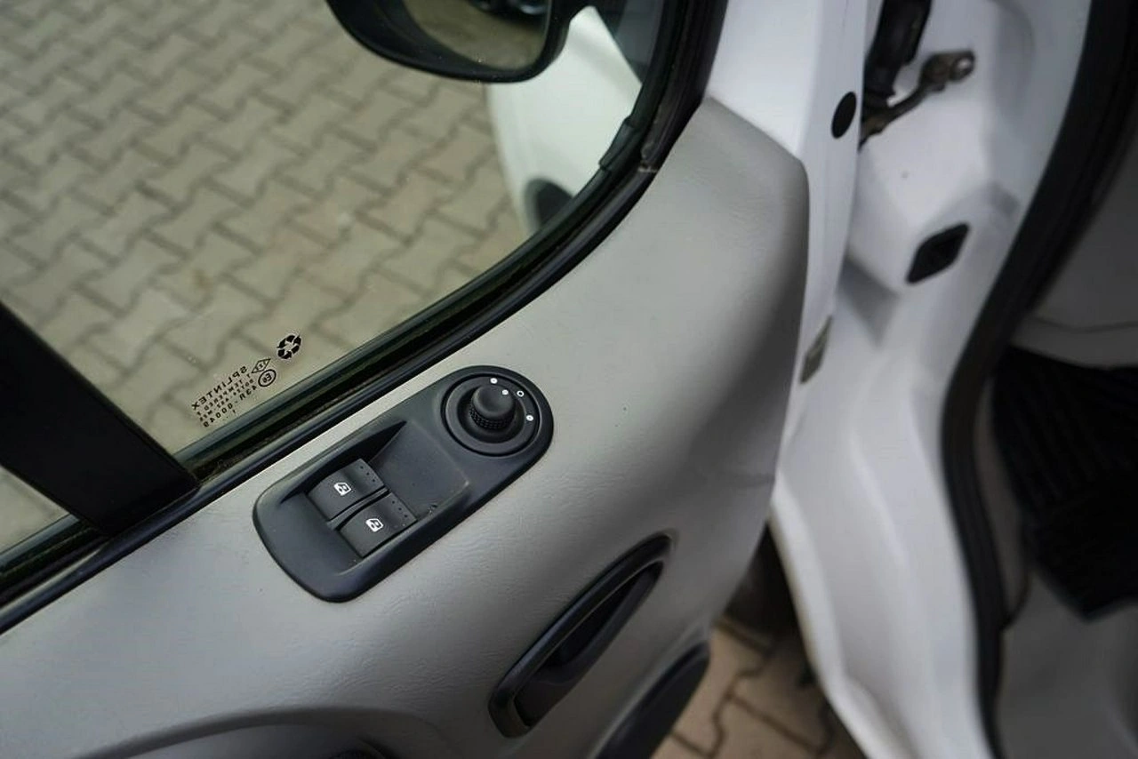 Opel Vivaro - Zdjęcie 15