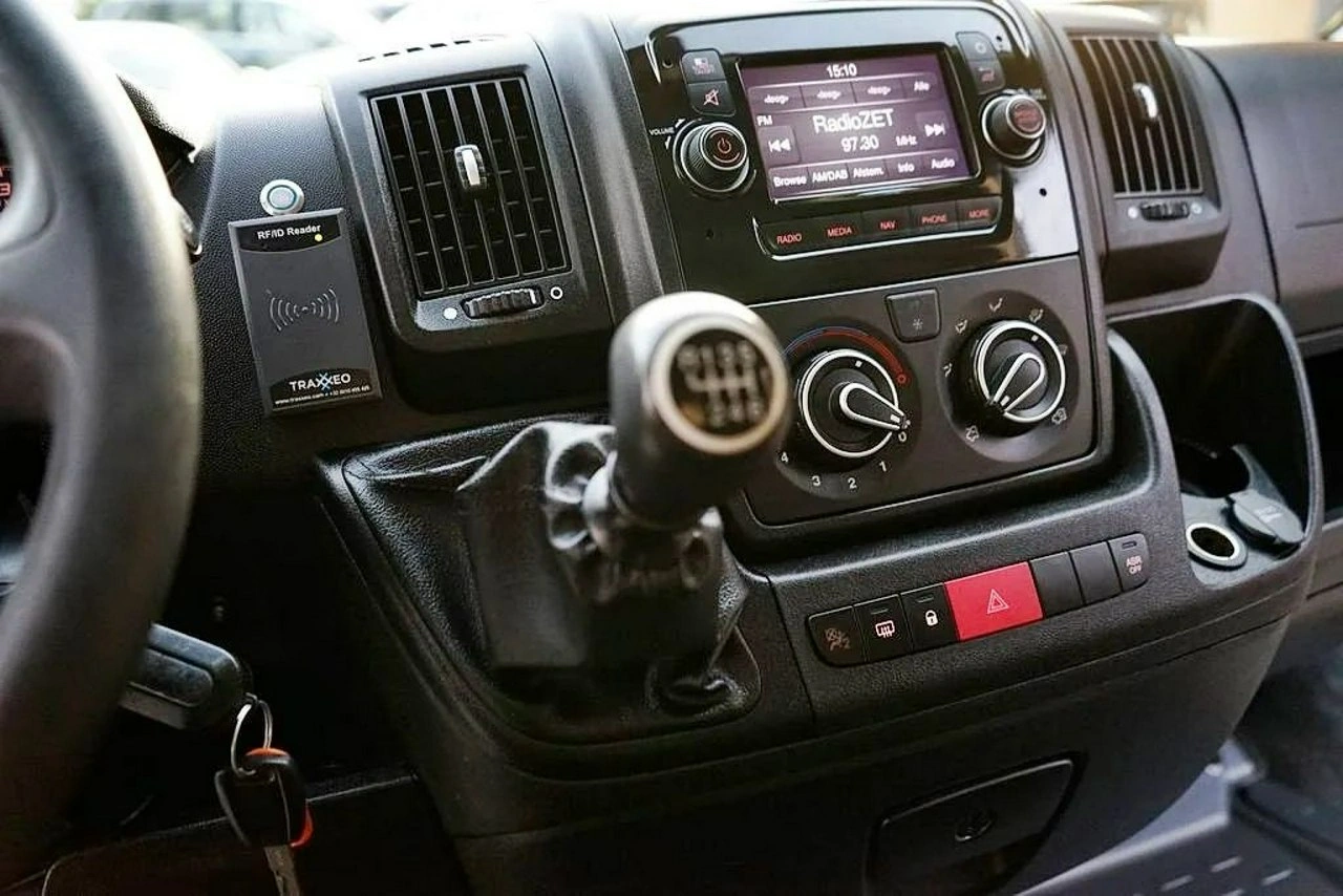 Peugeot Boxer - Zdjęcie 12