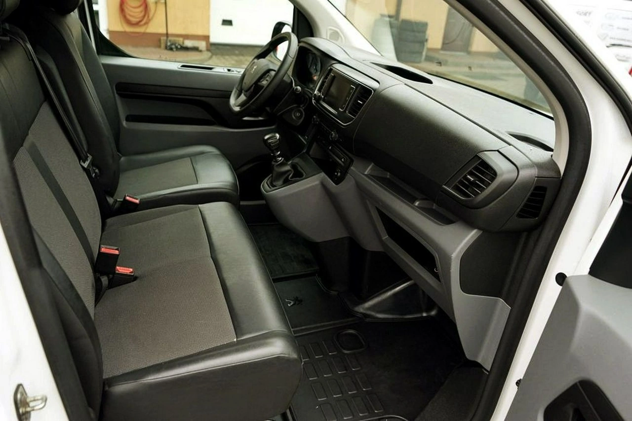 Peugeot Expert - Zdjęcie 17