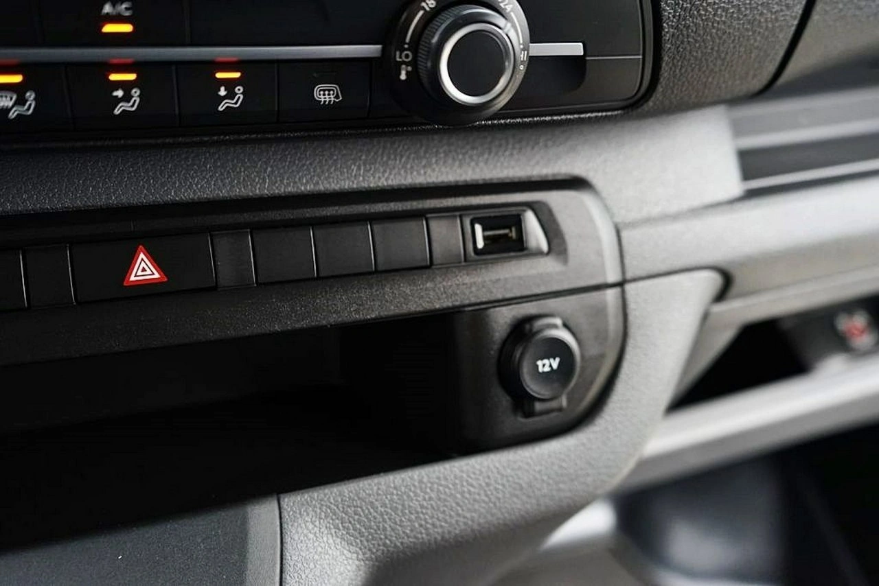 Peugeot Expert - Zdjęcie 17