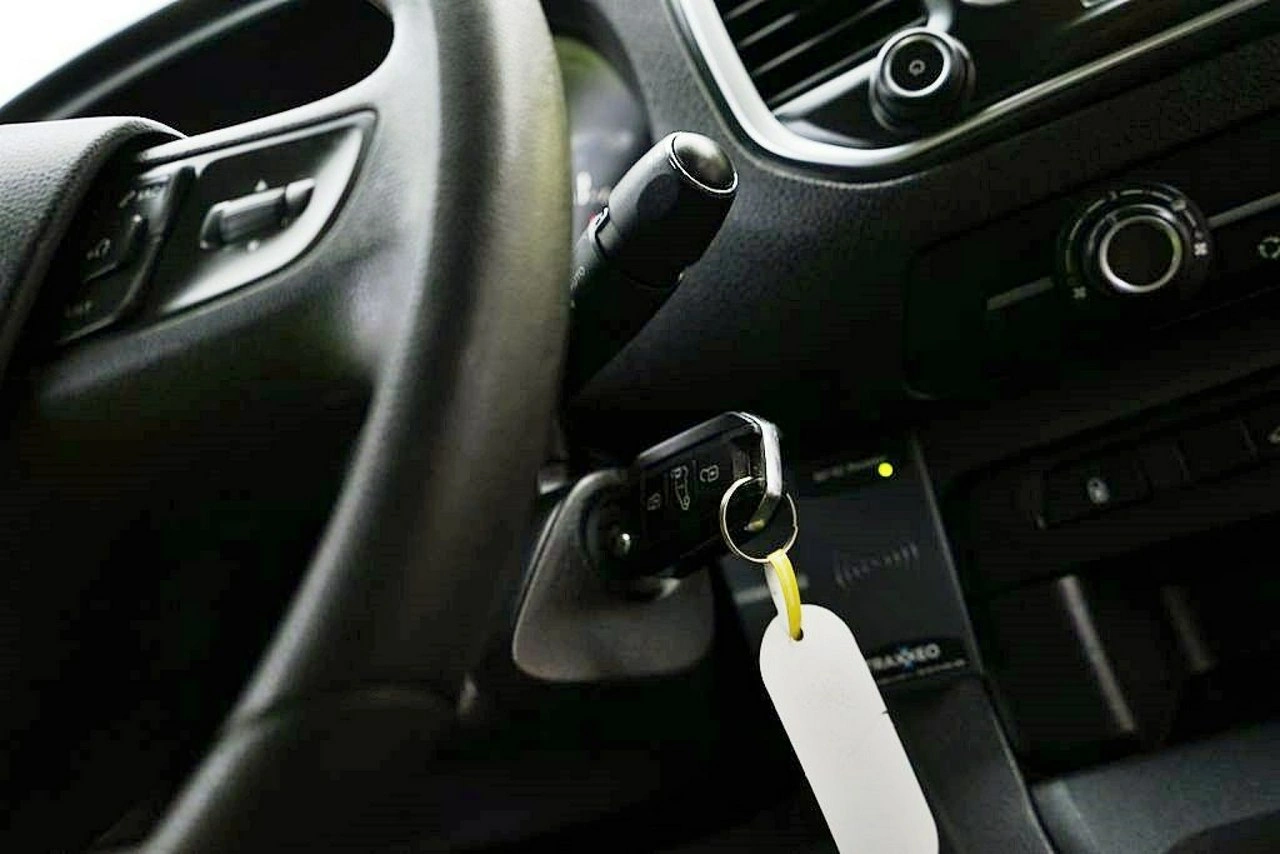 Peugeot Expert - Zdjęcie 16