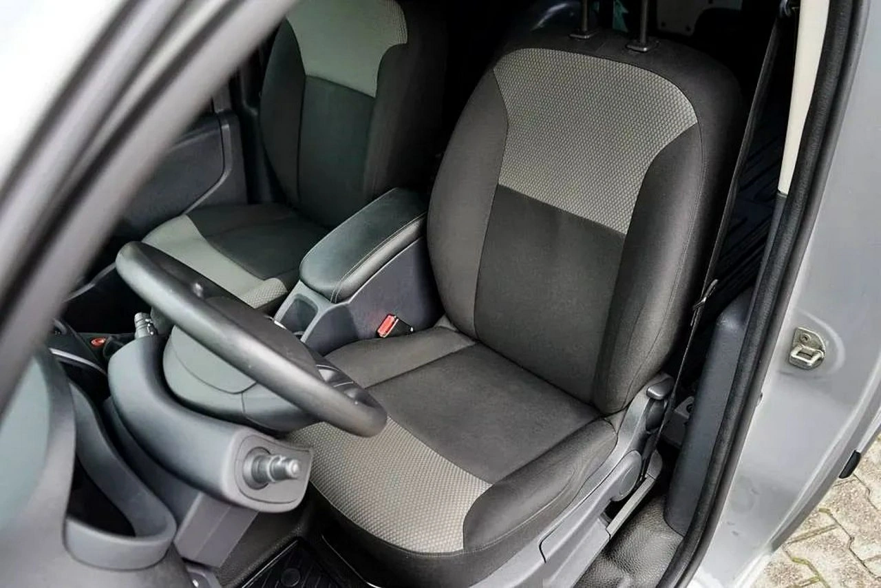 Renault Kangoo - Zdjęcie 17