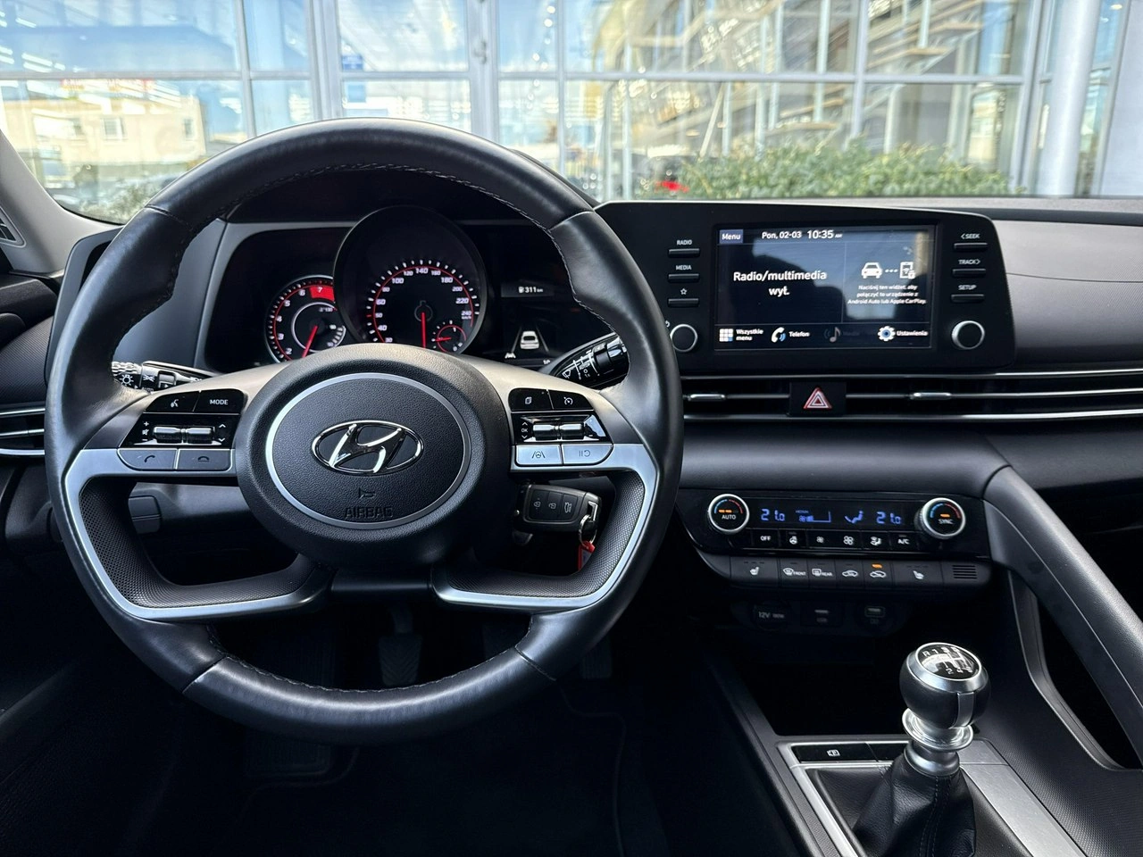 Hyundai Elantra - Zdjęcie 14