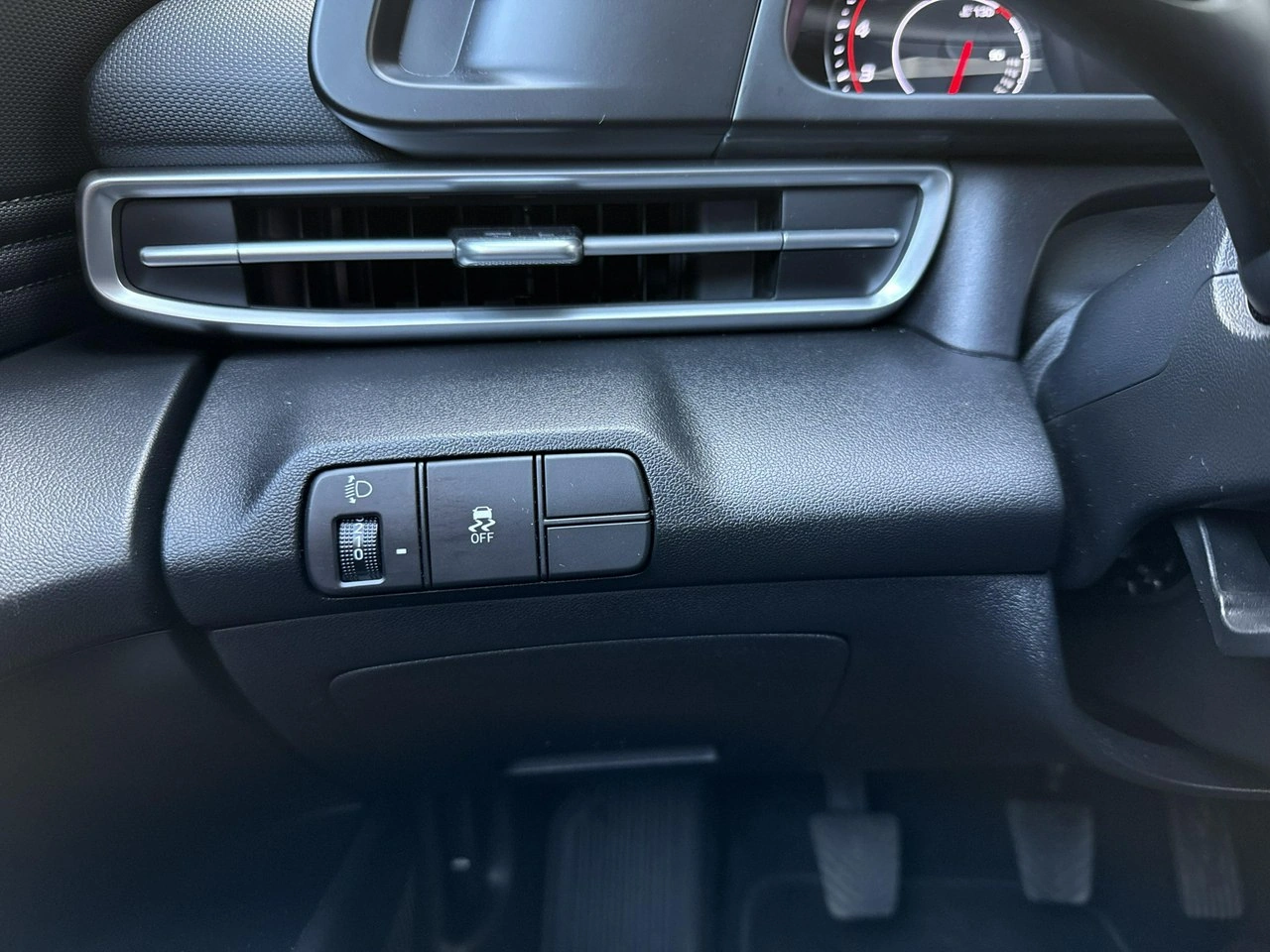 Hyundai Elantra - Zdjęcie 21