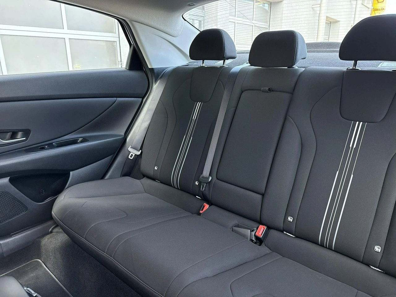 Hyundai Elantra - Zdjęcie 26