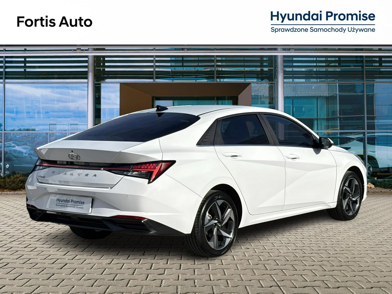 Hyundai Elantra - Zdjęcie 4