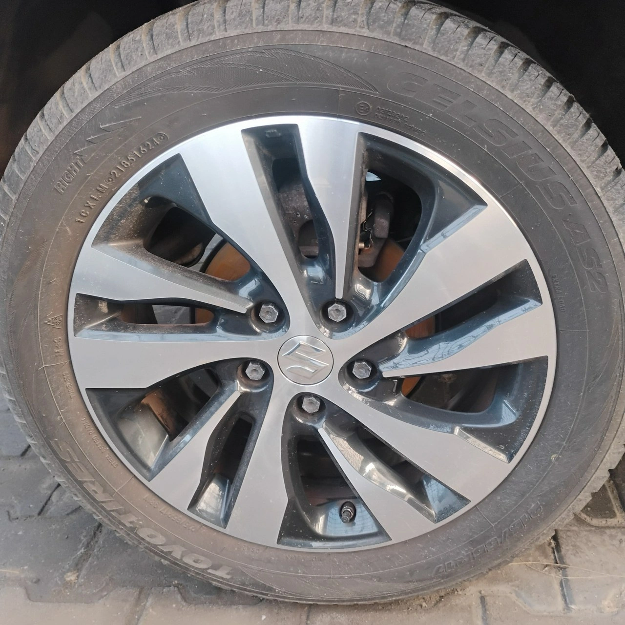 Suzuki SX4 S-Cross - Zdjęcie 32