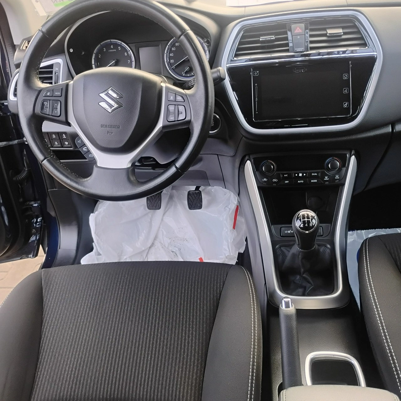 Suzuki SX4 S-Cross - Zdjęcie 16