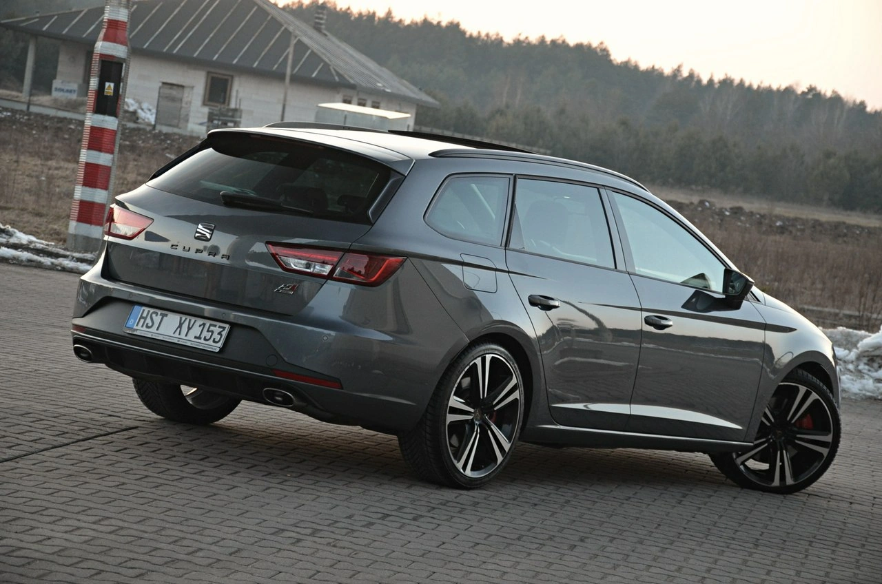 Seat Leon - Zdjęcie 10