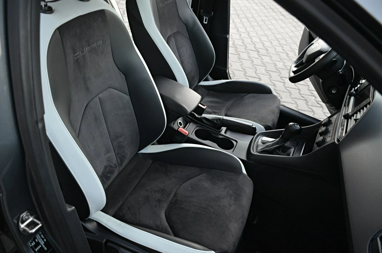 Seat Leon - Zdjęcie 19