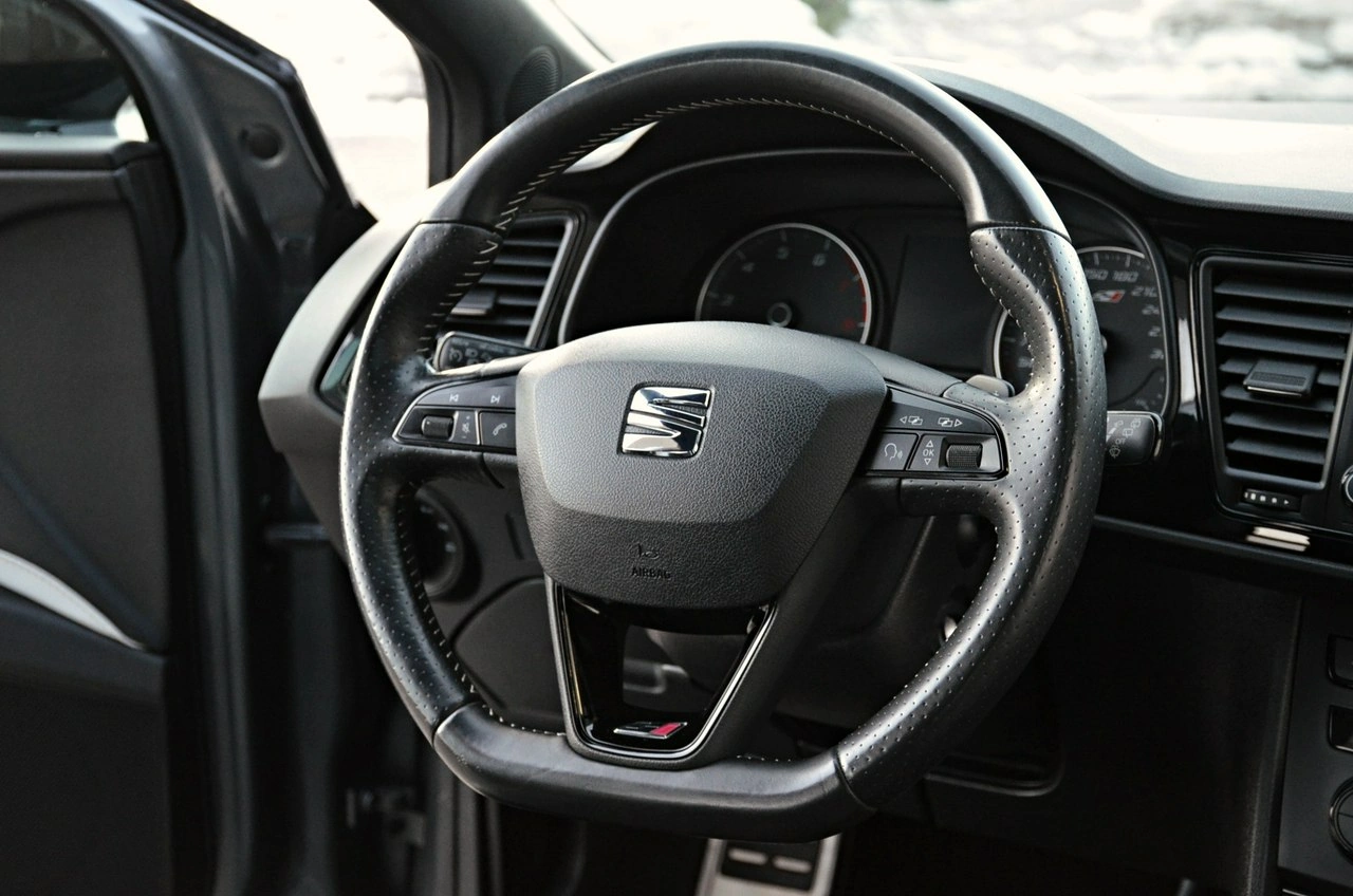 Seat Leon - Zdjęcie 21