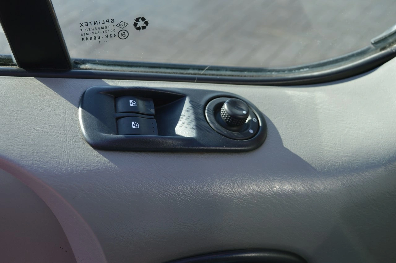 Nissan Primastar - Zdjęcie 26