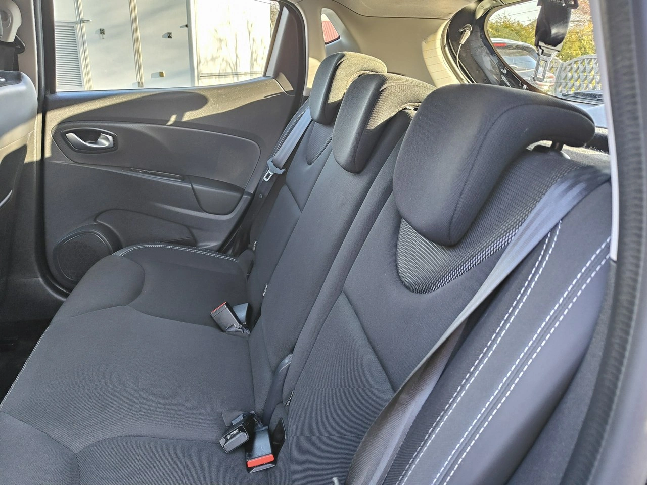 Renault Clio - Zdjęcie 24