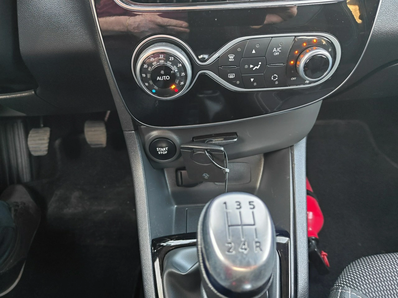 Renault Clio - Zdjęcie 10