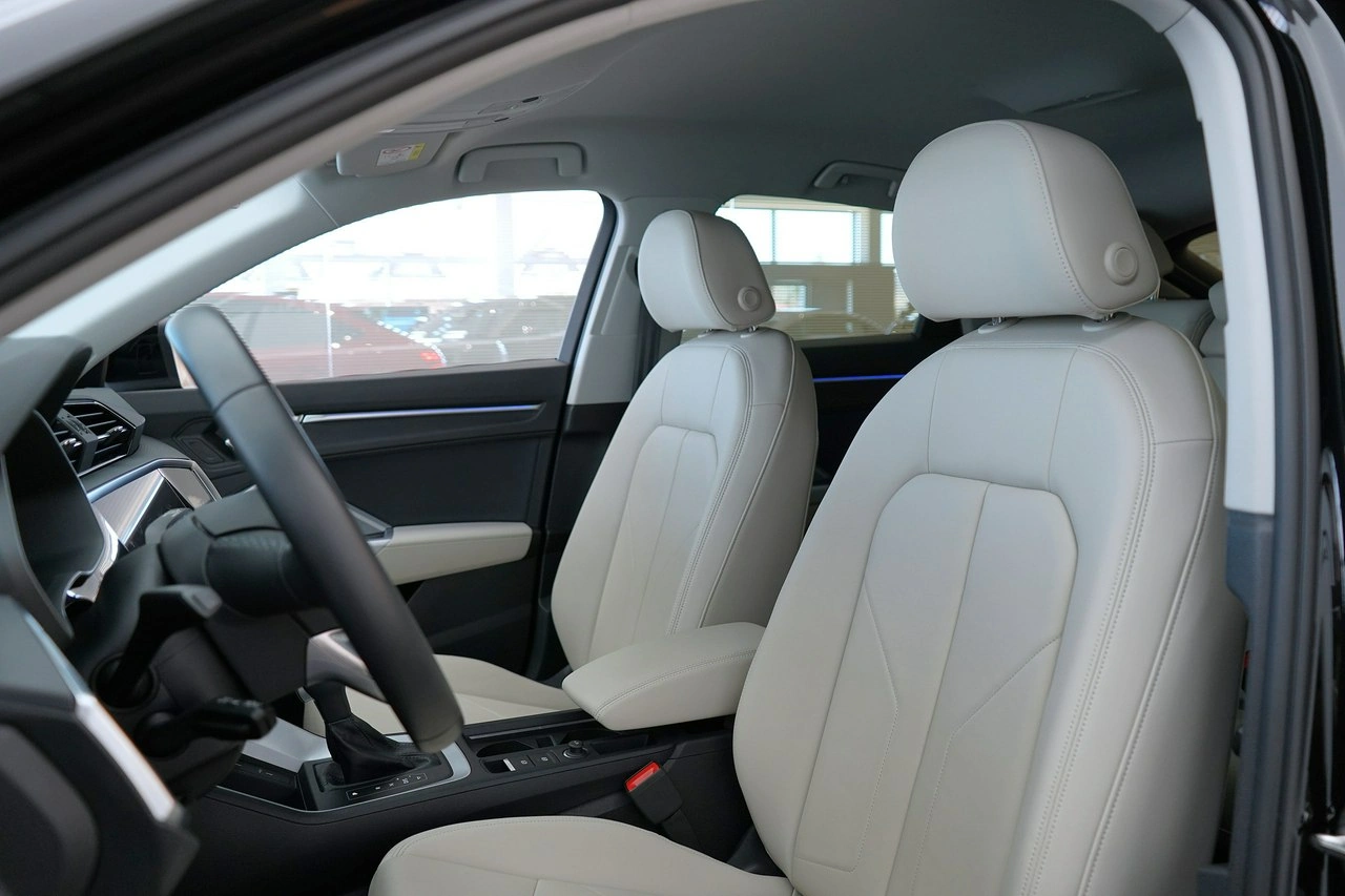 Audi Q3 - Zdjęcie 12