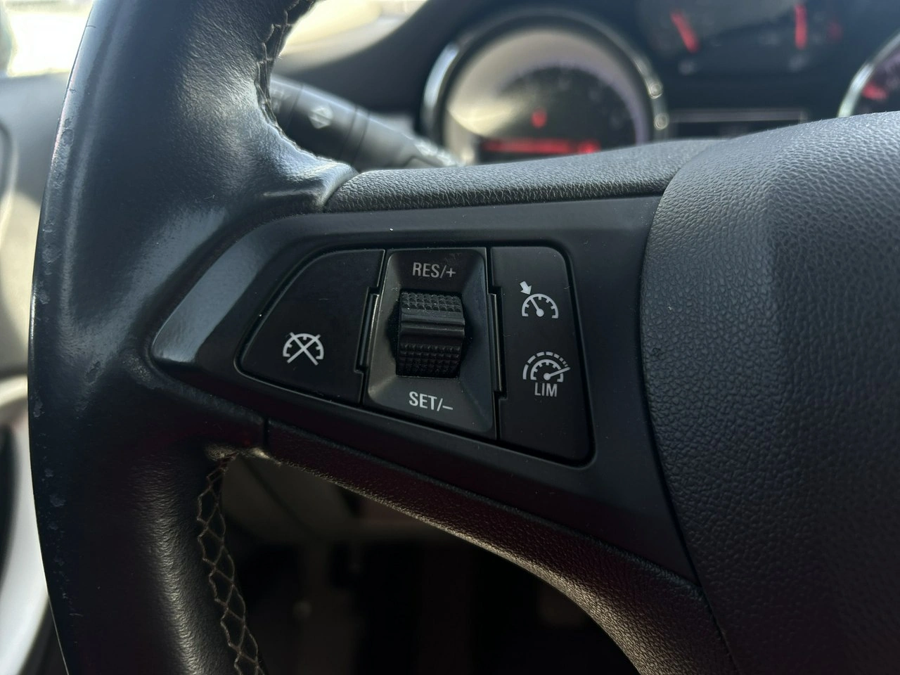 Opel Astra - Zdjęcie 8