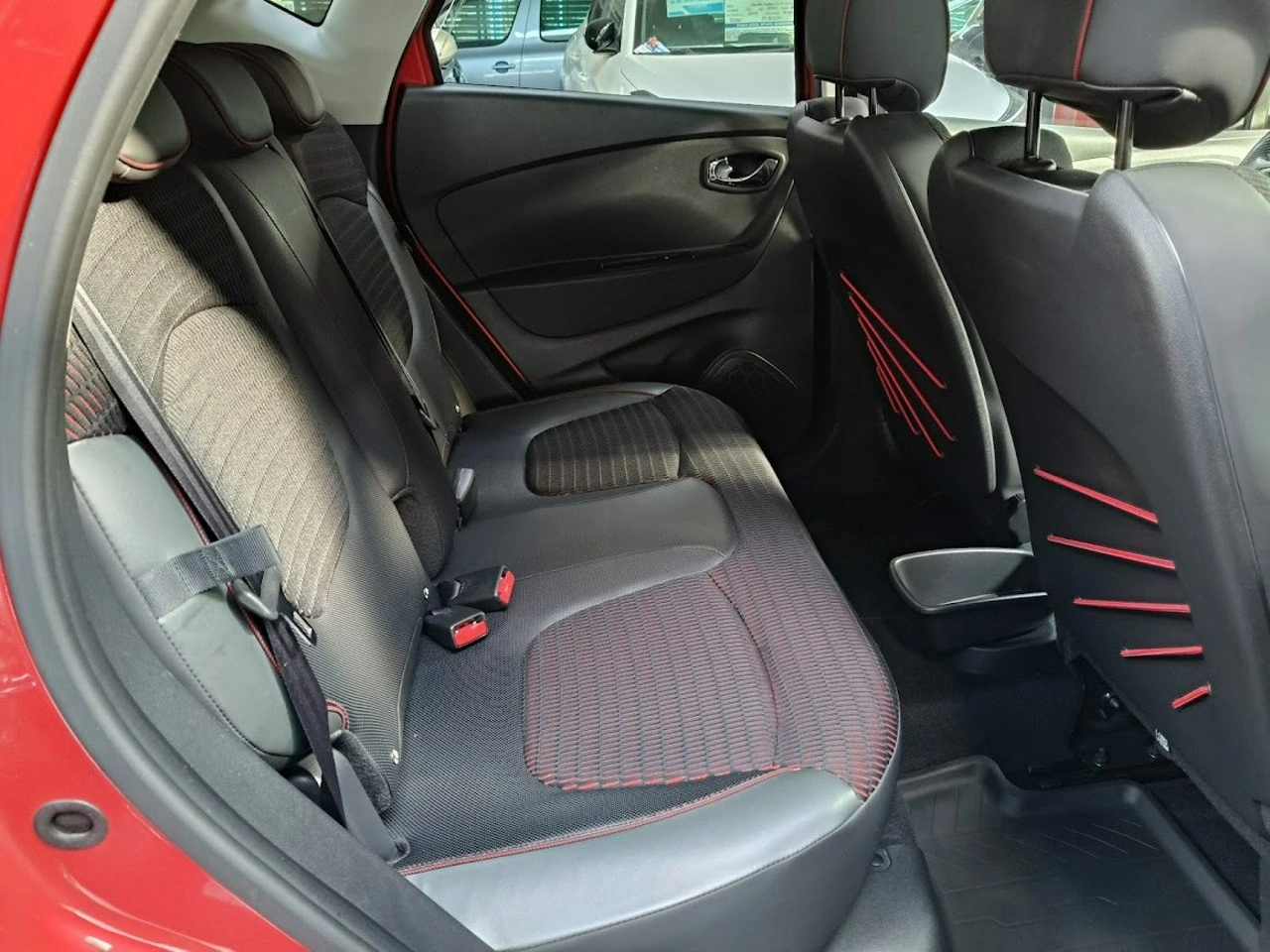 Renault Captur - Zdjęcie 14