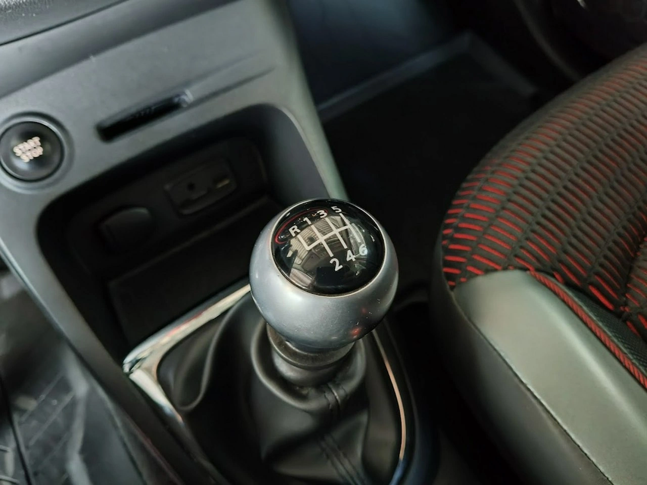 Renault Captur - Zdjęcie 27